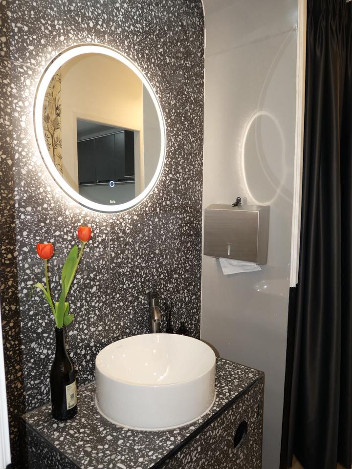 Private bathroom and shower amenities